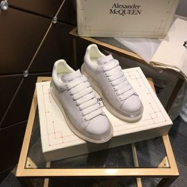 Picture of Alexander McQueen Shoes Men _SKUfw70621652fw